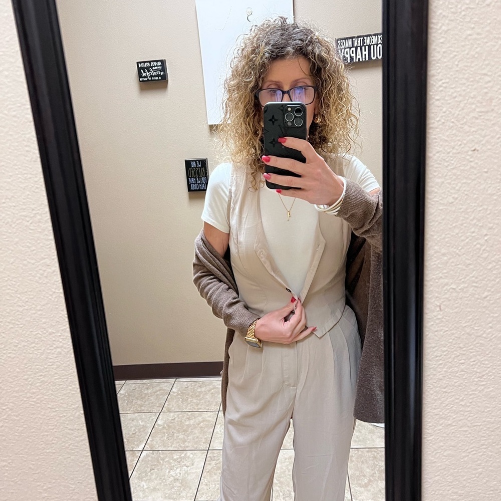 SHEIN vest and slack set, light khaki color. Women’s size small, US 4 - Picture 9 of 9